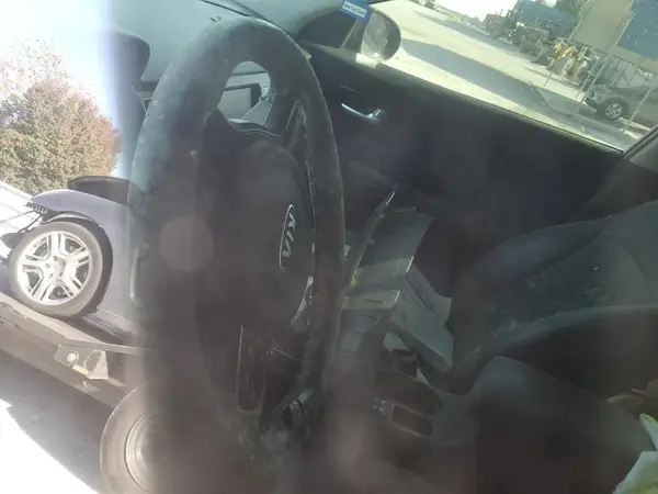 KNDCE3LC3K5276104 2019 KIA NIRO - Image 8