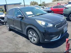 KNDCE3LC3K5283652 2019 KIA NIRO