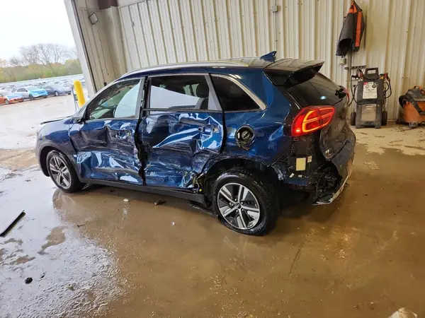 KNDCE3LC3M5466035 2021 KIA NIRO - Image 2