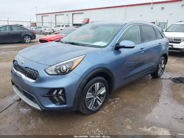 KNDCE3LC3M5483787 2021 KIA NIRO - Image 2