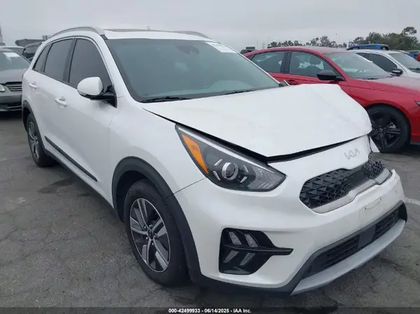 KNDCE3LC3N5489848 2022 KIA NIRO - Image 1