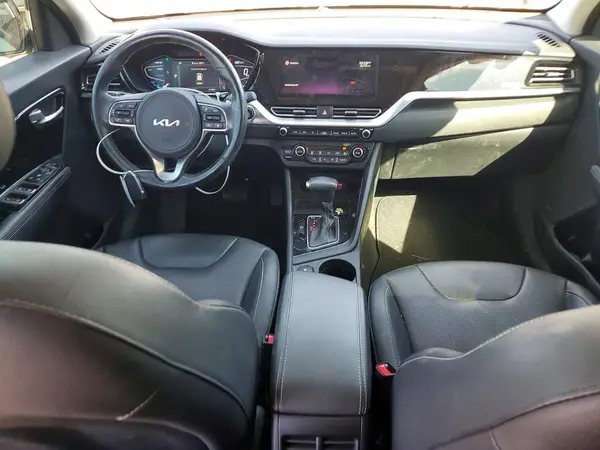 KNDCE3LC3N5493916 2022 KIA NIRO - Image 8