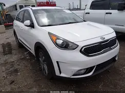 KNDCE3LC4H5042076 2017 KIA NIRO