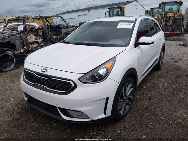 KNDCE3LC4H5042076 2017 KIA NIRO - Image 2