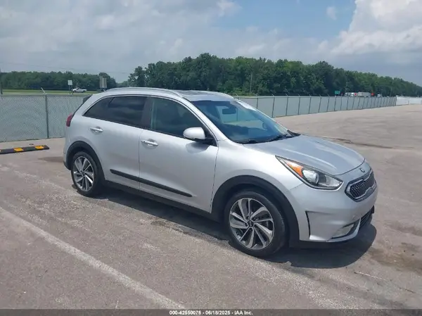 KNDCE3LC4H5047374 2017 KIA NIRO - Image 1