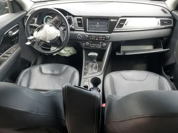 KNDCE3LC4H5047942 2017 KIA NIRO - Image 8