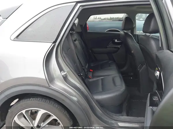 KNDCE3LC4H5052879 2017 KIA NIRO - Image 8