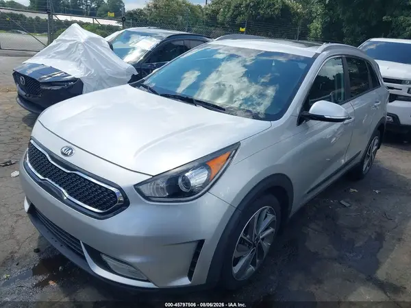 KNDCE3LC4H5082450 2017 KIA NIRO - Image 2