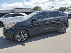 KNDCE3LC4H5082805 2017 KIA NIRO