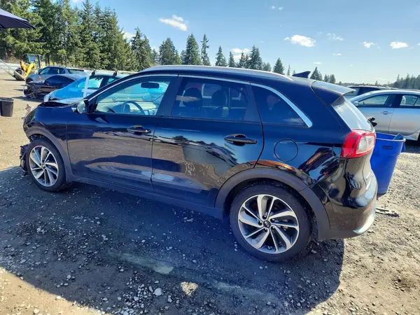 KNDCE3LC4H5094727 2017 KIA NIRO - Image 2