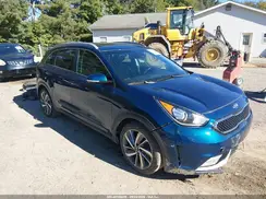 KNDCE3LC4J5177886 2018 KIA NIRO