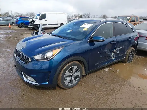 KNDCE3LC4K5233911 2019 KIA NIRO - Image 2