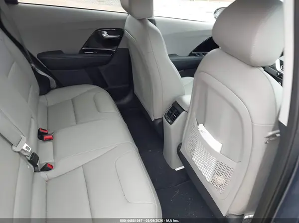KNDCE3LC4M5486701 2021 KIA NIRO - Image 8