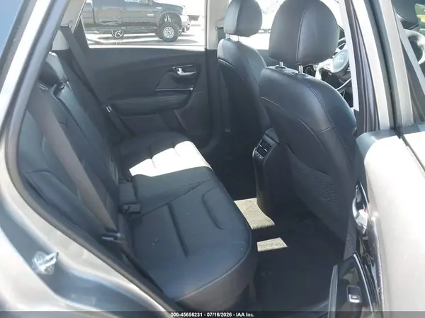 KNDCE3LC4N5490782 2022 KIA NIRO - Image 8