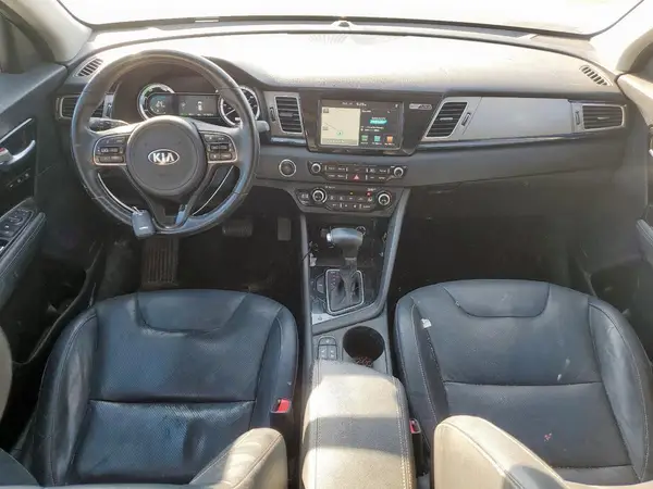 KNDCE3LC5H5060327 2017 KIA NIRO - Image 8