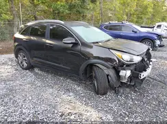 KNDCE3LC5H5065334 2017 KIA NIRO
