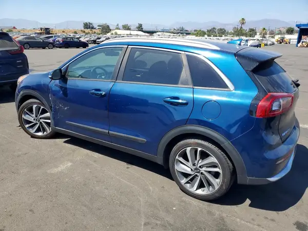 KNDCE3LC5H5075880 2017 KIA NIRO - Image 2