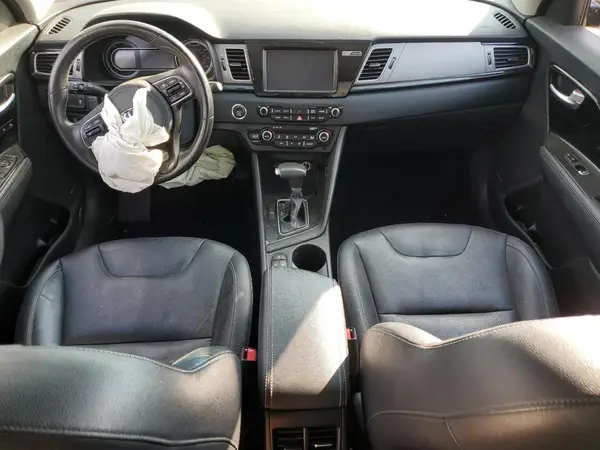 KNDCE3LC5H5079508 2017 KIA NIRO - Image 8