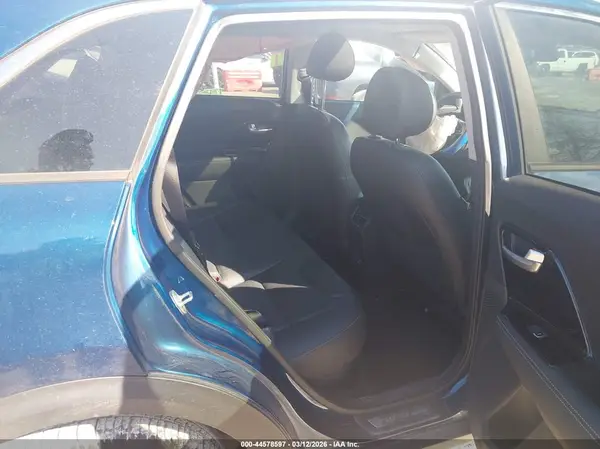KNDCE3LC5J5118071 2018 KIA NIRO - Image 8