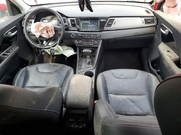 KNDCE3LC5J5123870 2018 KIA NIRO - Image 8