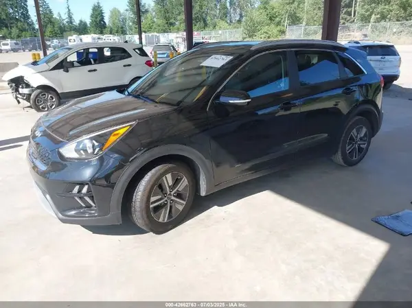 KNDCE3LC5N5493822 2022 KIA NIRO - Image 2