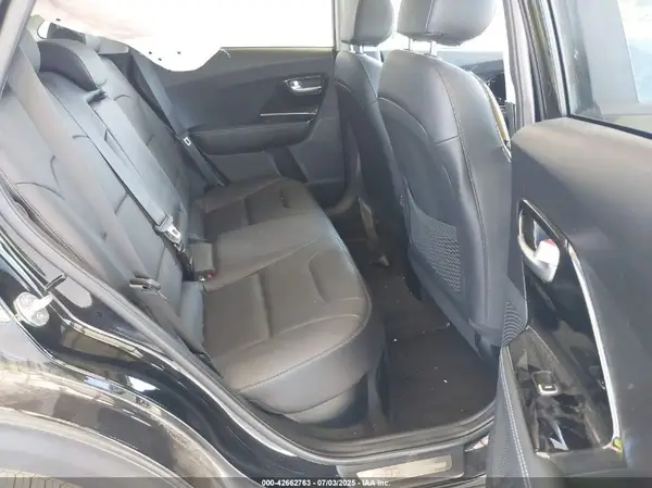 KNDCE3LC5N5493822 2022 KIA NIRO - Image 8
