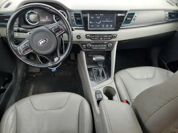 KNDCE3LC6H5042029 2017 KIA NIRO - Image 8