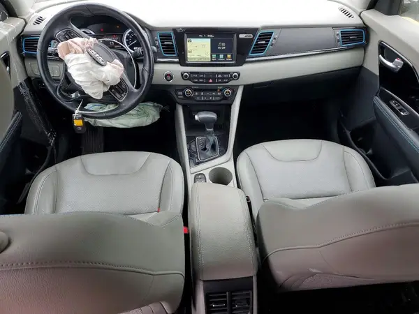 KNDCE3LC6H5042077 2017 KIA NIRO - Image 8