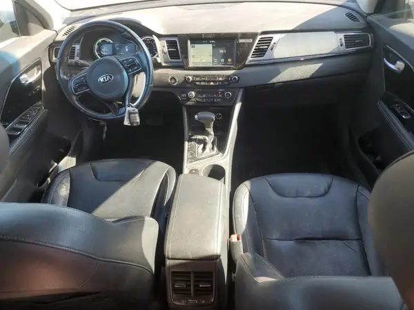 KNDCE3LC6H5045593 2017 KIA NIRO - Image 8