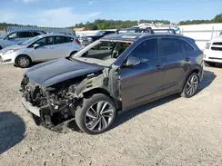 KNDCE3LC6H5047683 2017 KIA NIRO