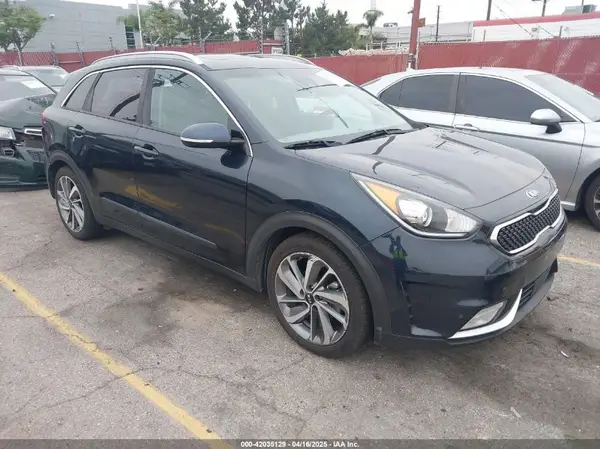 KNDCE3LC6H5048381 2017 KIA NIRO - Image 1