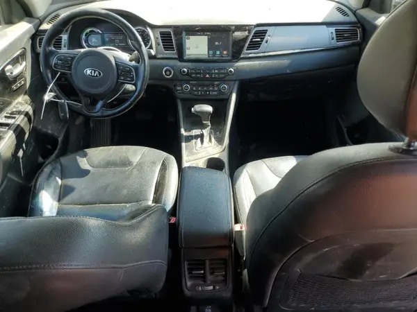KNDCE3LC6H5050437 2017 KIA NIRO - Image 8