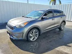 KNDCE3LC6H5069974 2017 KIA NIRO