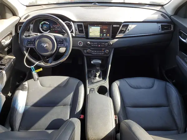 KNDCE3LC6H5076083 2017 KIA NIRO - Image 8