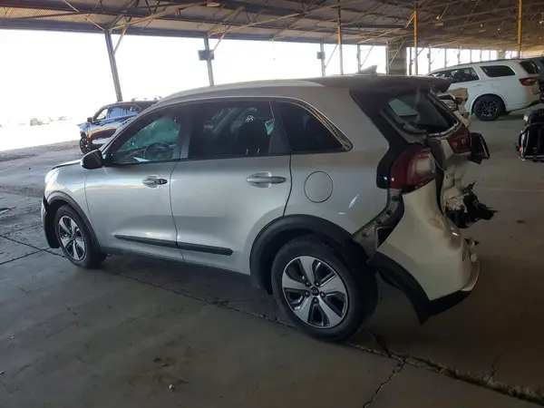 KNDCE3LC6J5127202 2018 KIA NIRO - Image 2