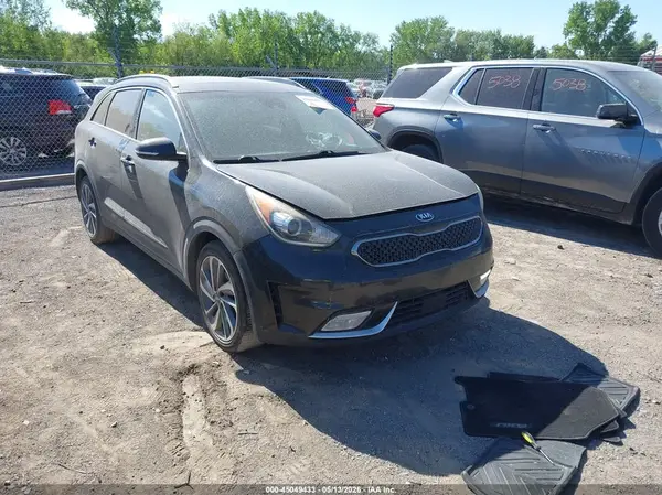 KNDCE3LC6J5136322 2018 KIA NIRO - Image 1