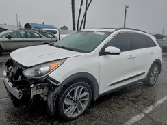 KNDCE3LC6J5175332 2018 KIA NIRO