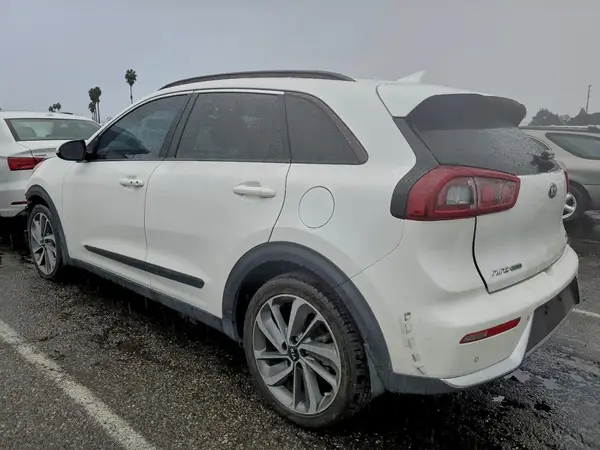 KNDCE3LC6J5175332 2018 KIA NIRO - Image 2