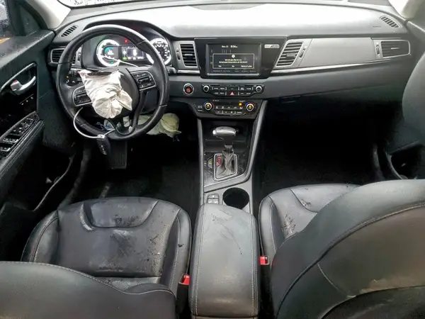 KNDCE3LC6J5175332 2018 KIA NIRO - Image 8