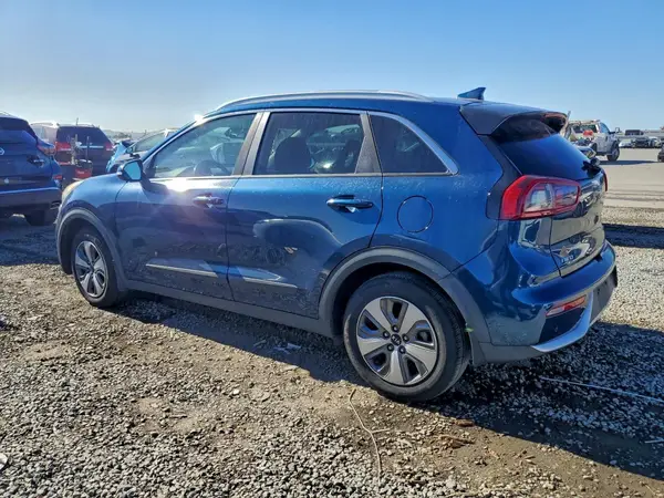 KNDCE3LC6K5231805 2019 KIA NIRO - Image 2