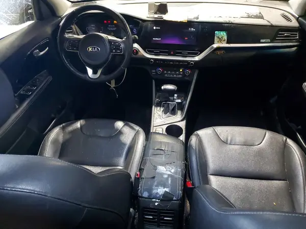 KNDCE3LC6M5486876 2021 KIA NIRO - Image 8