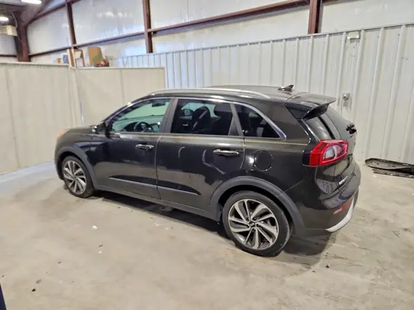 KNDCE3LC7H5041276 2017 KIA NIRO - Image 2