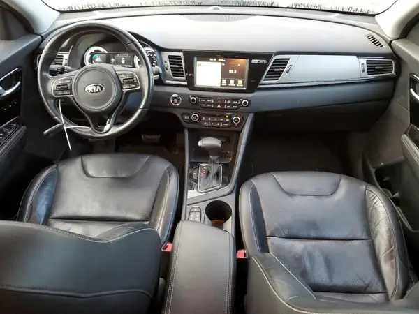 KNDCE3LC7H5042606 2017 KIA NIRO - Image 8