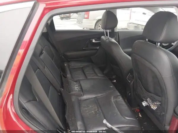 KNDCE3LC7H5046980 2017 KIA NIRO - Image 8