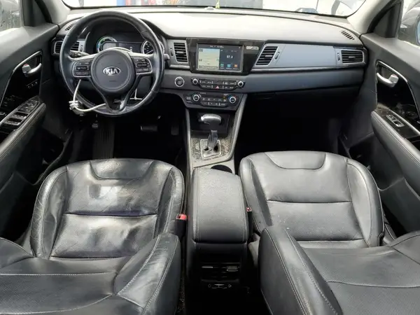 KNDCE3LC7H5058224 2017 KIA NIRO - Image 8