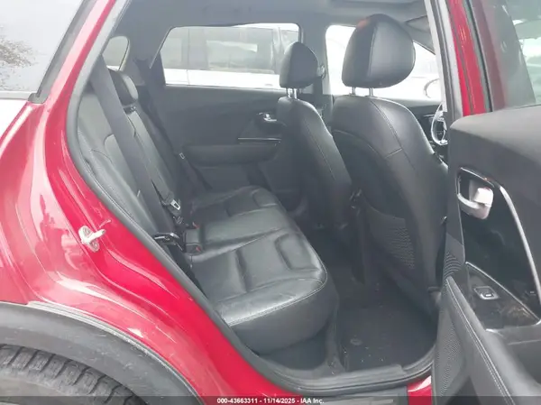 KNDCE3LC7H5061589 2017 KIA NIRO - Image 8
