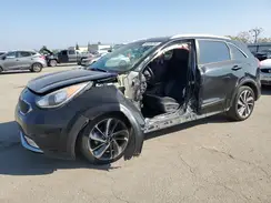 KNDCE3LC7H5077050 2017 KIA NIRO