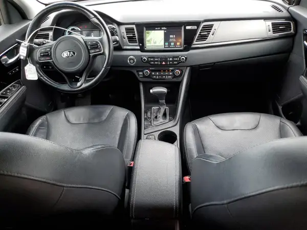 KNDCE3LC7H5081745 2017 KIA NIRO - Image 8