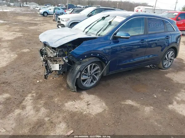 KNDCE3LC7H5094382 2017 KIA NIRO - Image 2