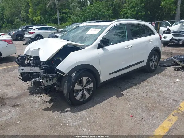 KNDCE3LC7J5111204 2018 KIA NIRO - Image 2